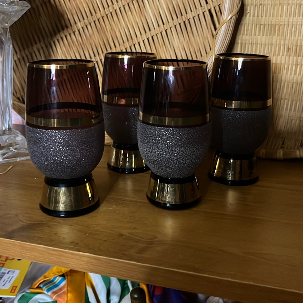 😄MCM gold rimmed textured glasses